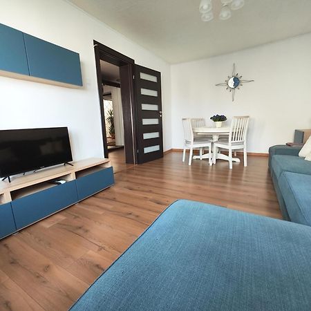 Platinum Apartment - Apartament Cu 3 Camere, 2 Dormitoare, 2 Bai, Bucatarie Complet Utilata, 2 Balcoane Bucharest Luaran gambar