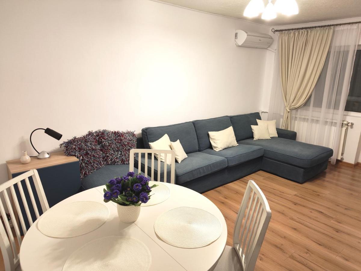 Platinum Apartment - Apartament Cu 3 Camere, 2 Dormitoare, 2 Bai, Bucatarie Complet Utilata, 2 Balcoane Bucharest Luaran gambar