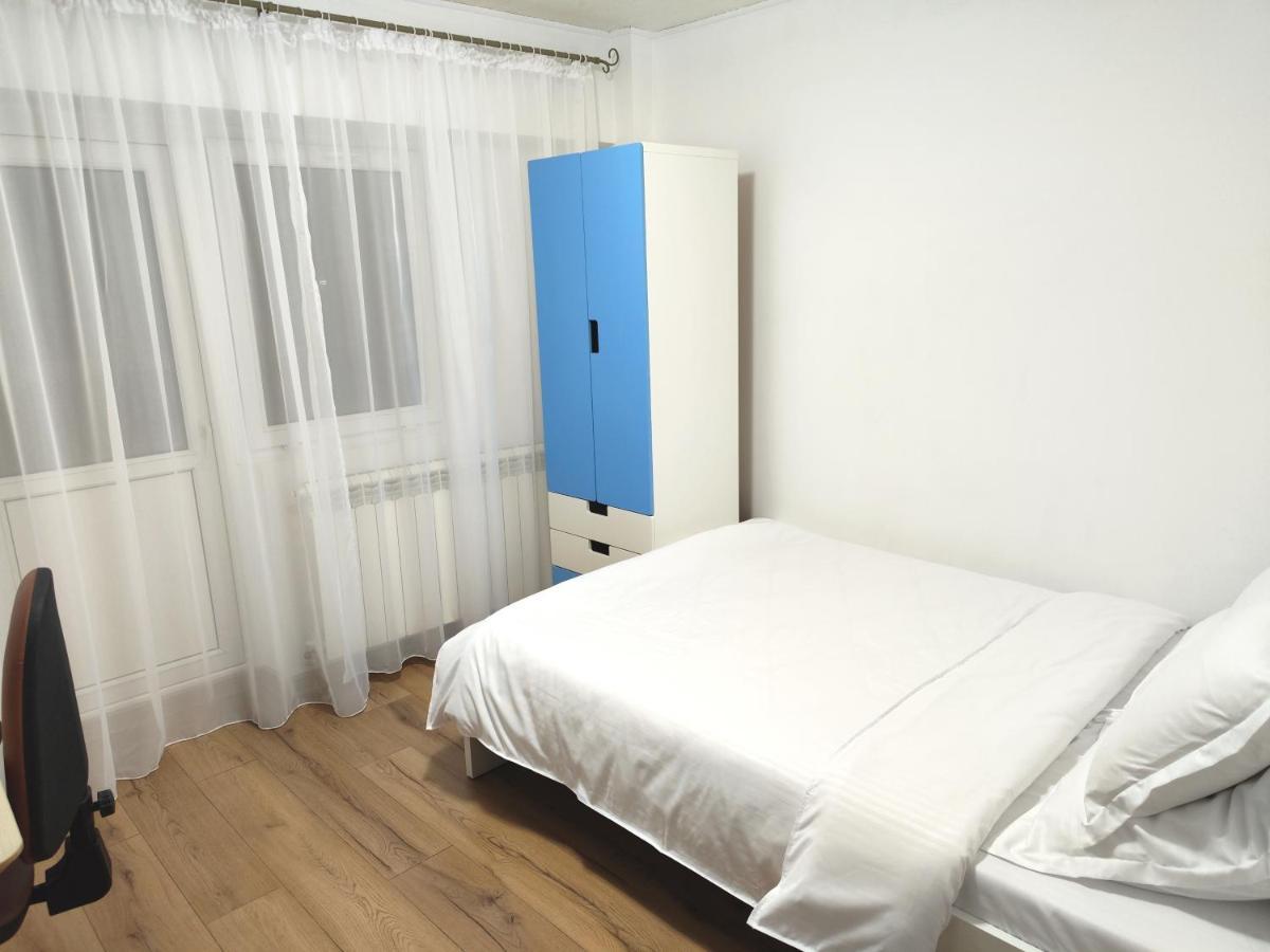 Platinum Apartment - Apartament Cu 3 Camere, 2 Dormitoare, 2 Bai, Bucatarie Complet Utilata, 2 Balcoane Bucharest Luaran gambar
