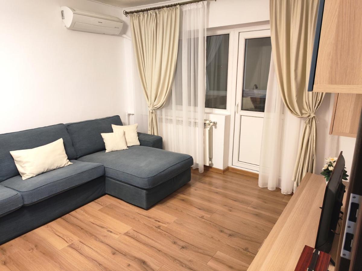 Platinum Apartment - Apartament Cu 3 Camere, 2 Dormitoare, 2 Bai, Bucatarie Complet Utilata, 2 Balcoane Bucharest Luaran gambar