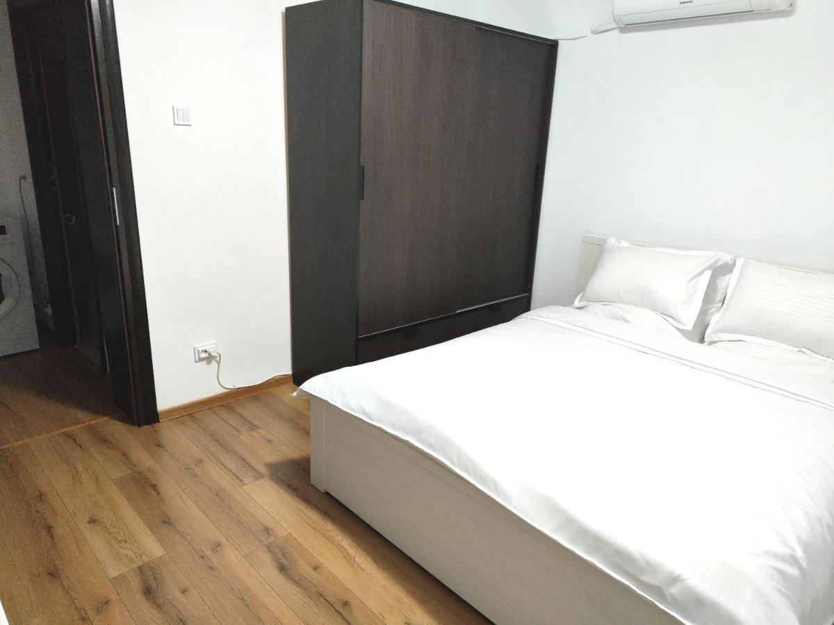 Platinum Apartment - Apartament Cu 3 Camere, 2 Dormitoare, 2 Bai, Bucatarie Complet Utilata, 2 Balcoane Bucharest Luaran gambar