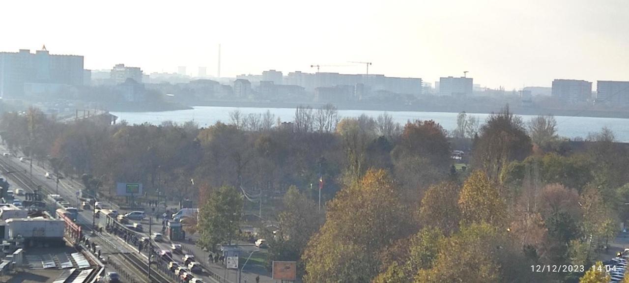 Platinum Apartment - Apartament Cu 3 Camere, 2 Dormitoare, 2 Bai, Bucatarie Complet Utilata, 2 Balcoane Bucharest Luaran gambar