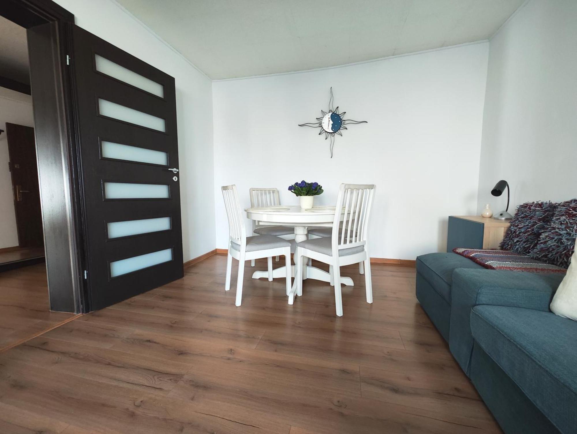 Platinum Apartment - Apartament Cu 3 Camere, 2 Dormitoare, 2 Bai, Bucatarie Complet Utilata, 2 Balcoane Bucharest Luaran gambar
