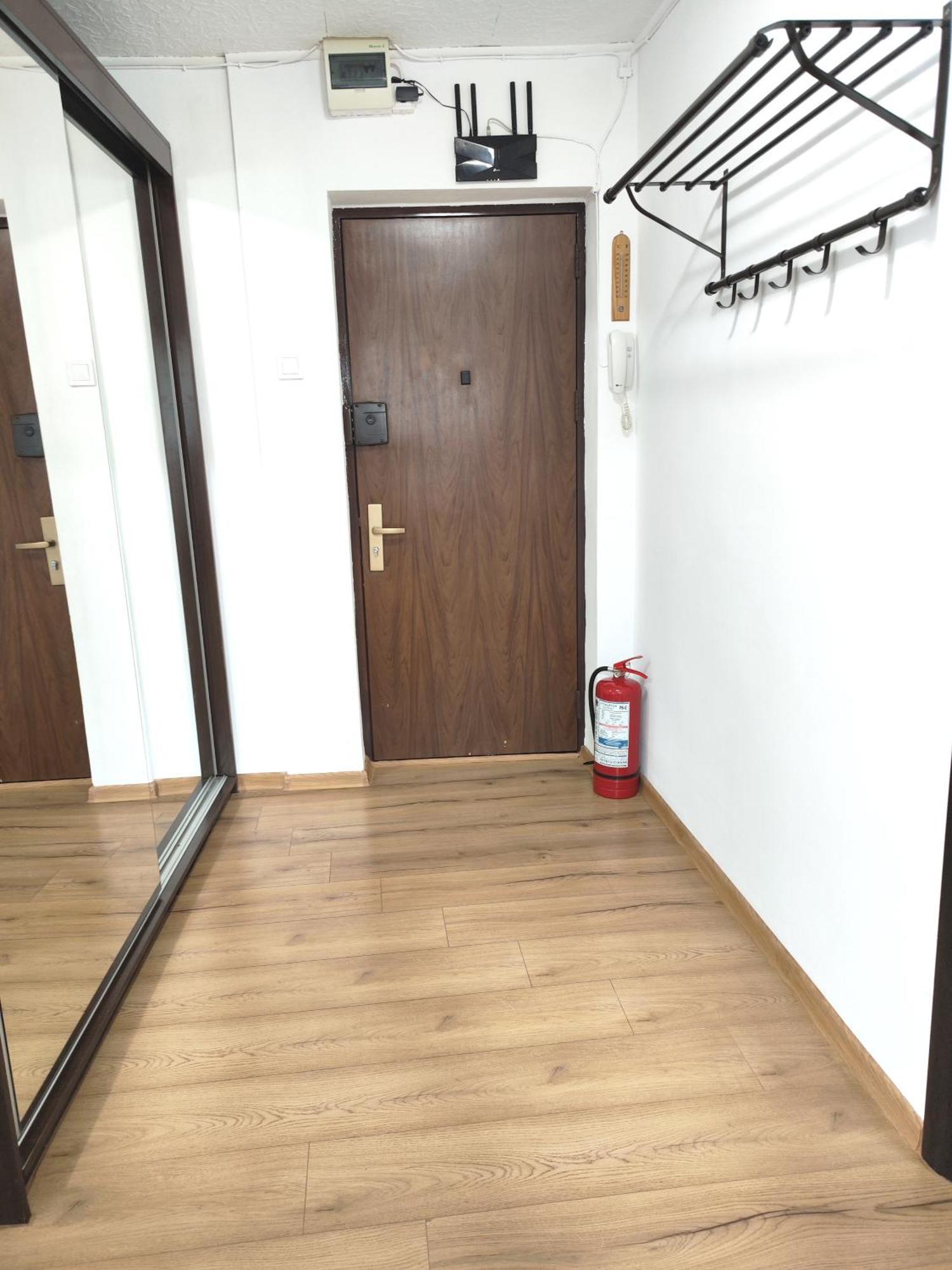 Platinum Apartment - Apartament Cu 3 Camere, 2 Dormitoare, 2 Bai, Bucatarie Complet Utilata, 2 Balcoane Bucharest Luaran gambar