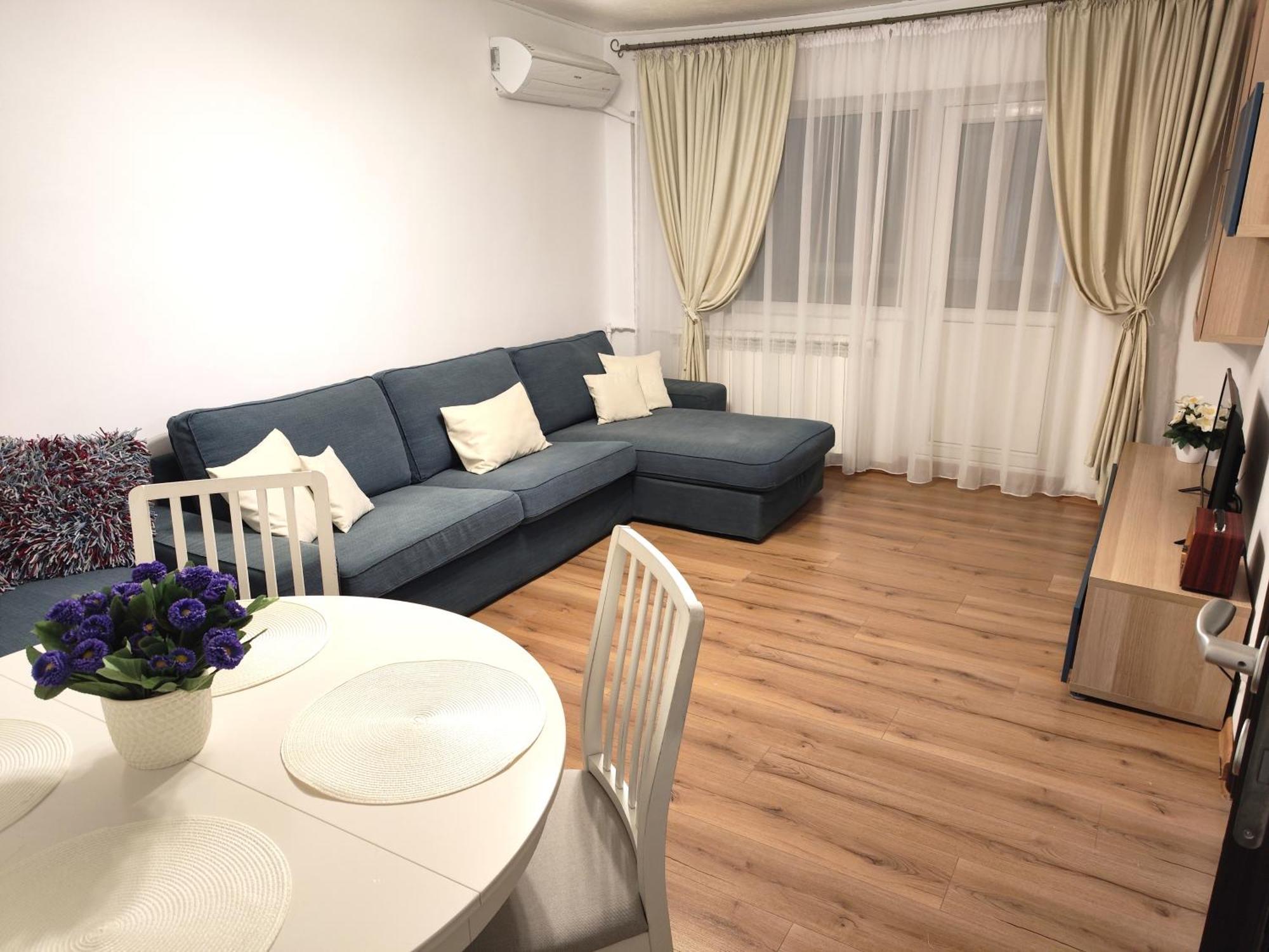 Platinum Apartment - Apartament Cu 3 Camere, 2 Dormitoare, 2 Bai, Bucatarie Complet Utilata, 2 Balcoane Bucharest Luaran gambar